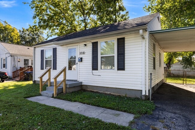 Primary Photo - 1018 Navaho Pl