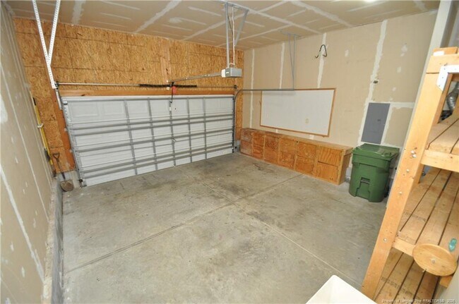 Building Photo - 248 N Honey Springs Ave