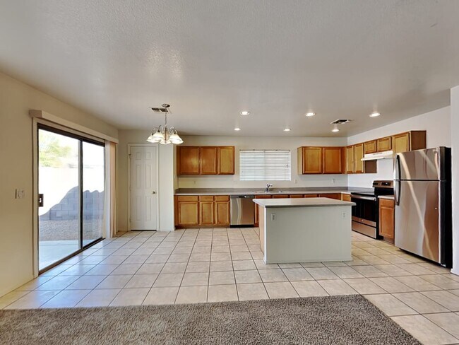 Building Photo - 2608 W Bloch Rd