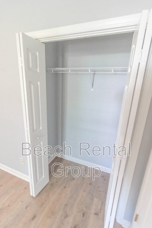 Building Photo - 6661 Wisteria Dr