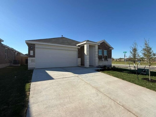 Building Photo - 200 Herald Dr