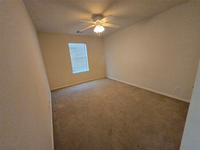 Building Photo - 9903 Onyx Trail Dr