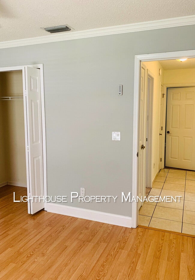 Building Photo - Pristine 3/2 in University Park!  Won't Last Long!