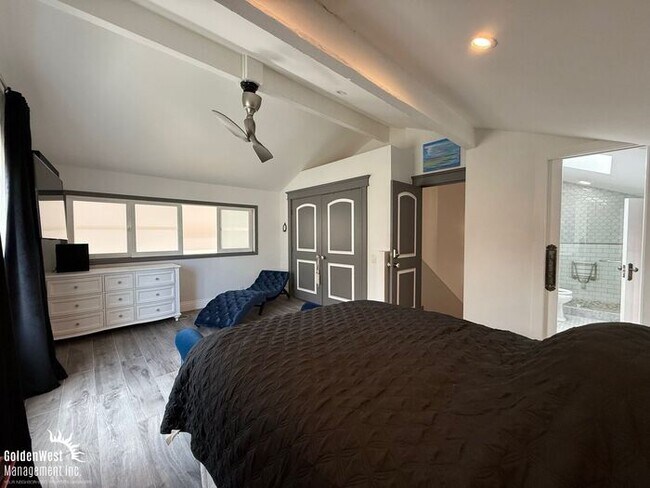 Building Photo - Modern 3Bdm 3Ba Coastal Home in Southwest ...