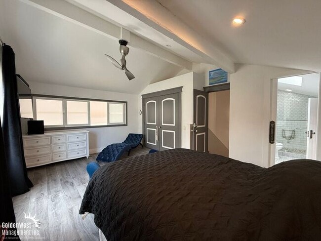 Building Photo - Modern 3Bdm 3Ba with Bonus Room Coastal Ho...