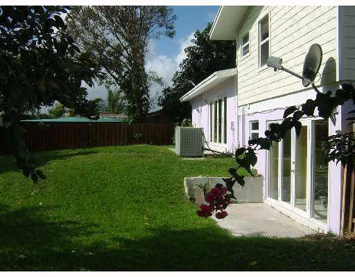 Building Photo - 1100 SW 5th St