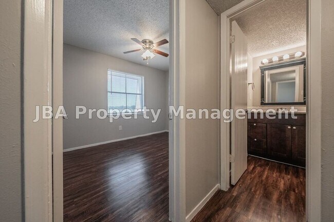 Building Photo - 1770 Farleigh Ct