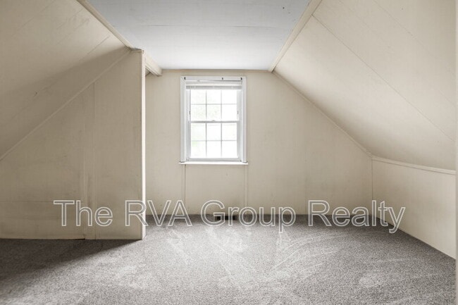 Building Photo - 819 Boroughbridge Rd