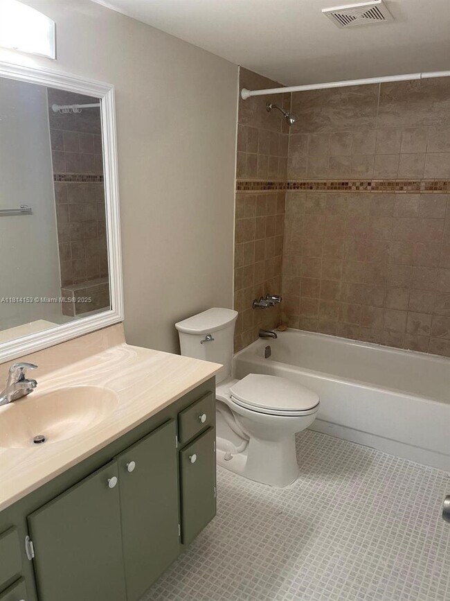 Building Photo - 3123 Oakland Shores Dr