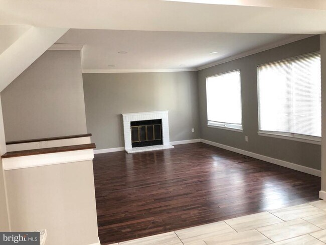 Building Photo - 6031 Flywheel Ct