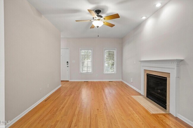 Building Photo - 102 Pine Tag Ct