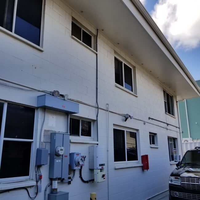 Building Photo - 3134 Brokaw St