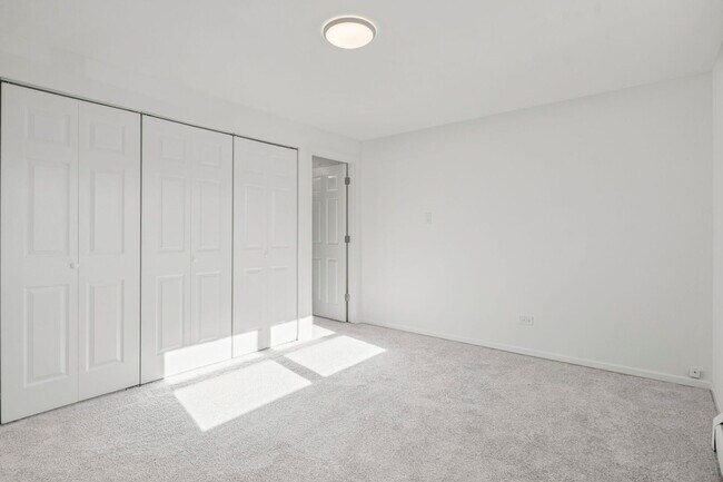 Building Photo - 917 S 8th Ave