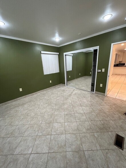 Building Photo - 4911 San Rafael Ave