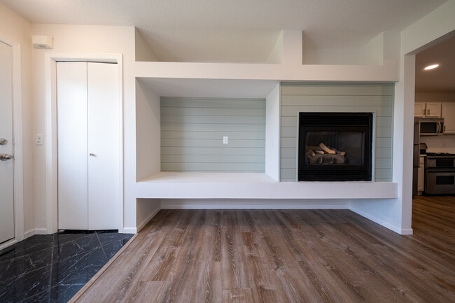 Building Photo - 2246 Flamingo Dr