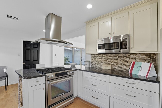 Building Photo - 6518 Kury Ln