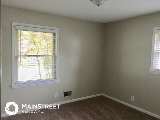 Building Photo - 7406 Maurer Ln