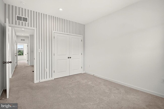Building Photo - 20957 Bluebird Sq