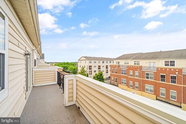 Building Photo - 22721 Beacon Crest Terrace