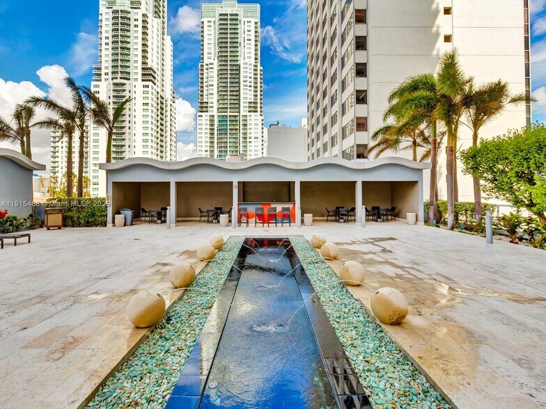 Building Photo - 50 Biscayne Blvd