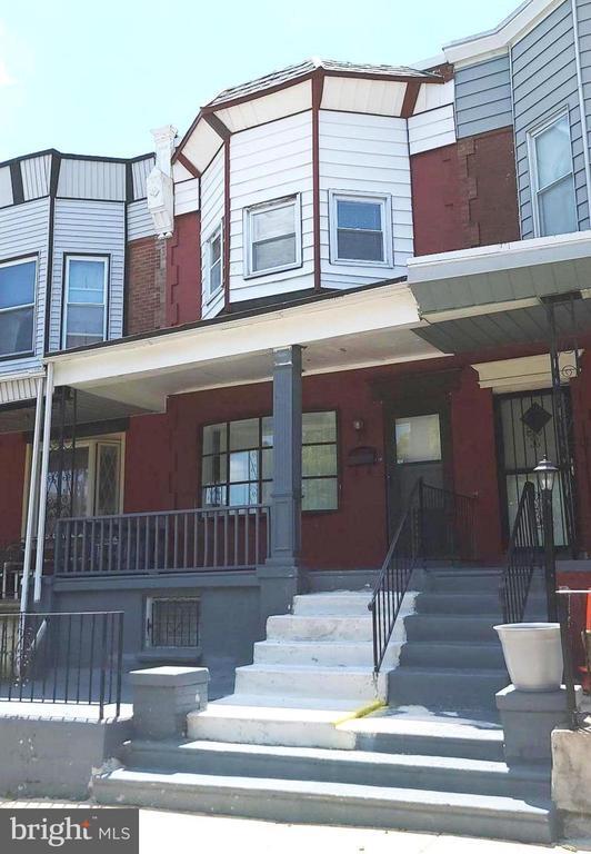 Building Photo - 5438 Addison St