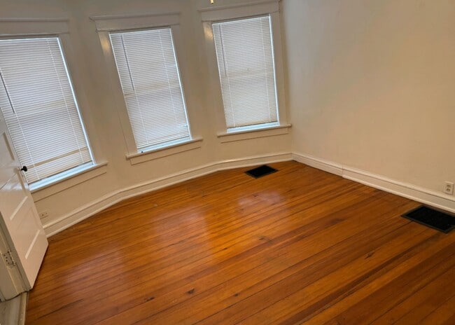 Building Photo - 222 S 2nd St