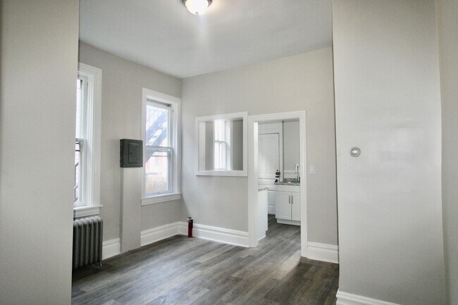 Building Photo - 1911 N 2nd St