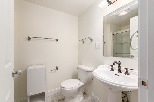 Basement bathroom - 1087 Michigan Ave