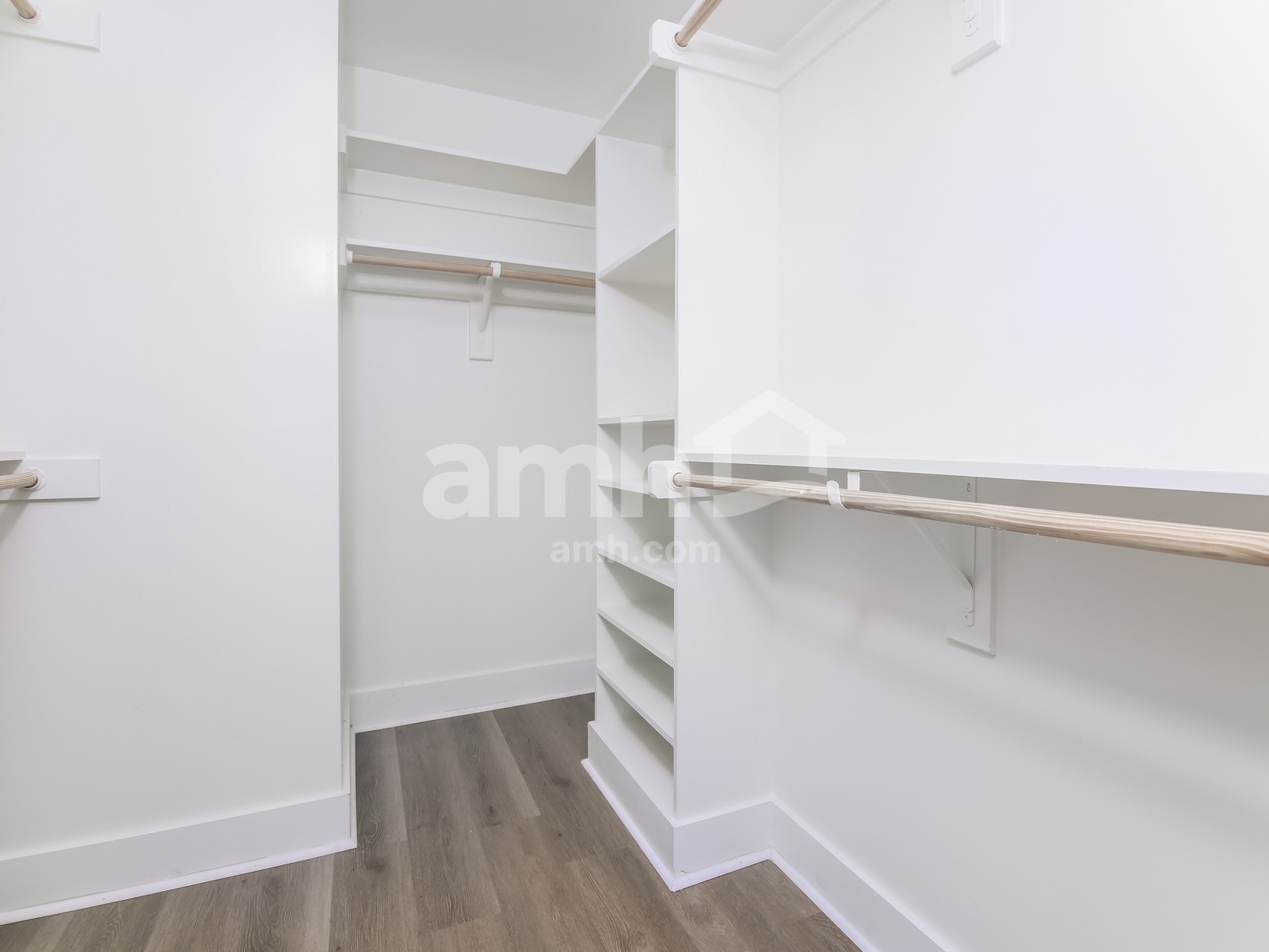 Building Photo - 15 Hanford Dr