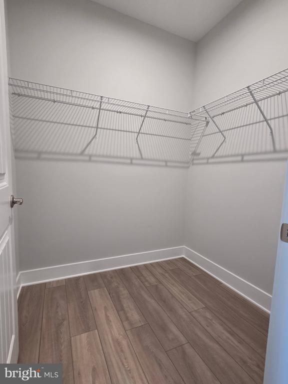 Building Photo - 170 Harrier Wy