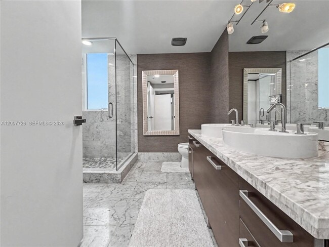 Building Photo - 253 NE 2nd St