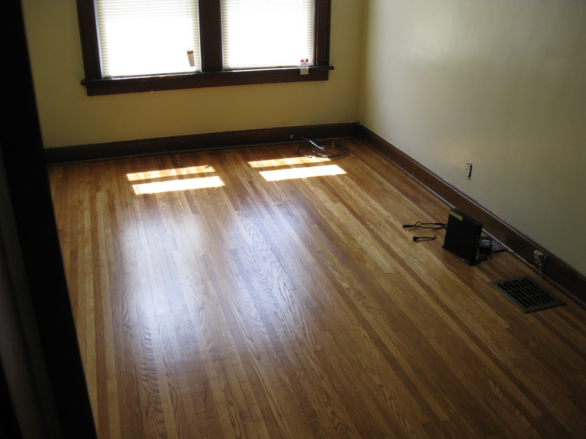 Building Photo - 495 Wyandotte Ave