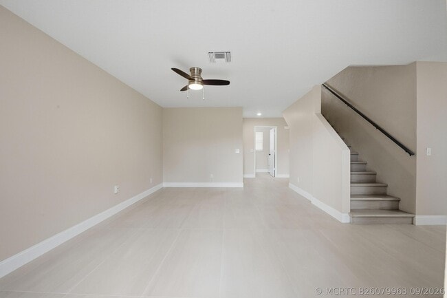 Building Photo - 1031 Goldenrod Rd