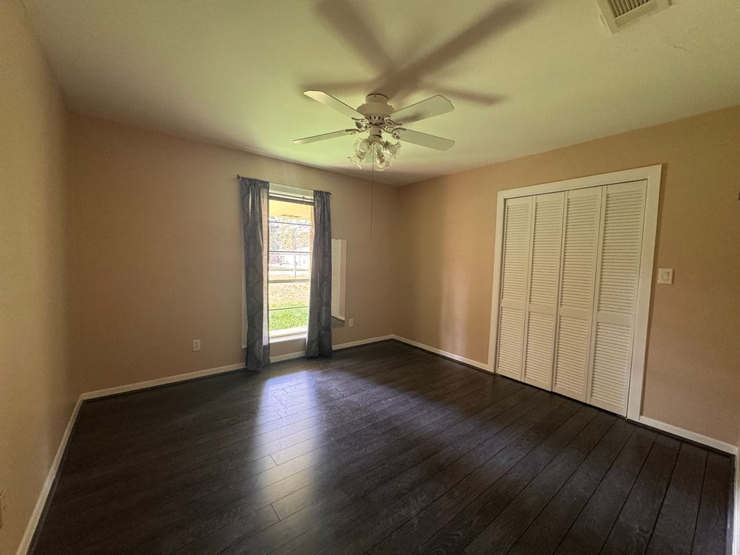 Building Photo - 15331 Lake Lamond Rd