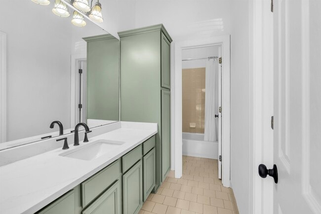 Building Photo - 176 Harbor Village Dr