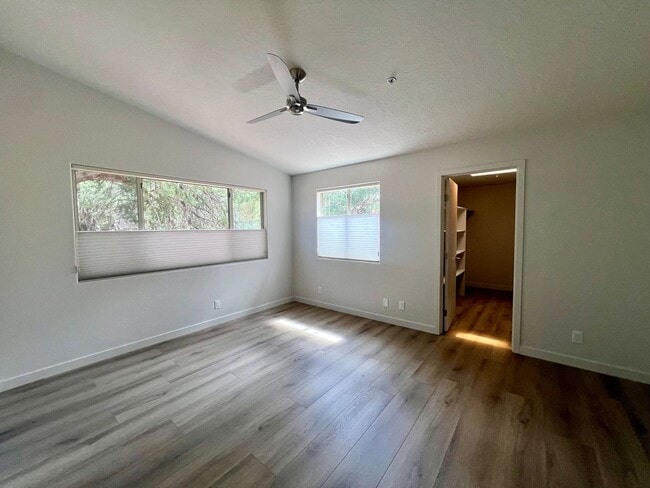 Building Photo - Unfurnished, 1-year long-term rental, Procure Only