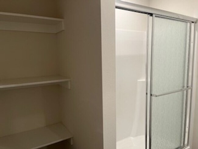 Building Photo - Three Bedroom / Two Bath Home/Two Car Garage/Fenced Backyard