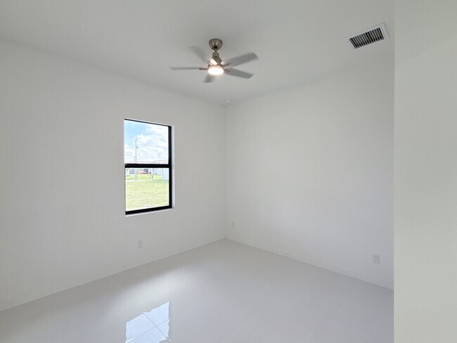 Building Photo - 4113 NW 34th St