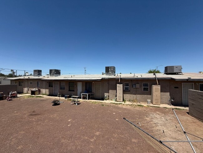 Building Photo - 2 Bedroom Fourplex on a Corner Lot with Large Yard