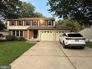 Building Photo - 14917 Lear Ln