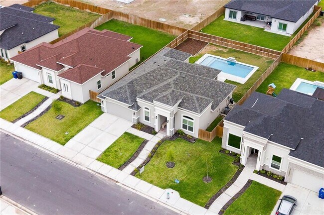 Building Photo - 24 Zenker Ave