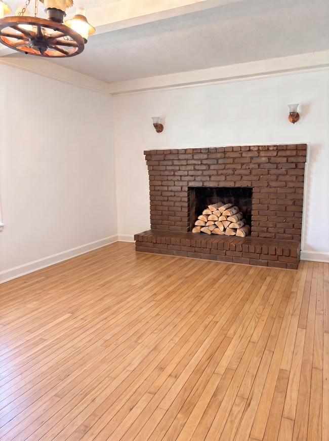 Building Photo - Newly Renovated 3-Bedroom Home in Memphis– Available Now!