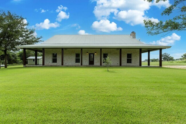 Building Photo - 1725 Lower Red Rock Rd