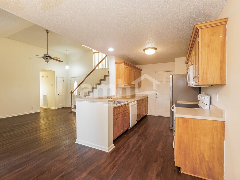 Building Photo - 3823 Angelise Ln