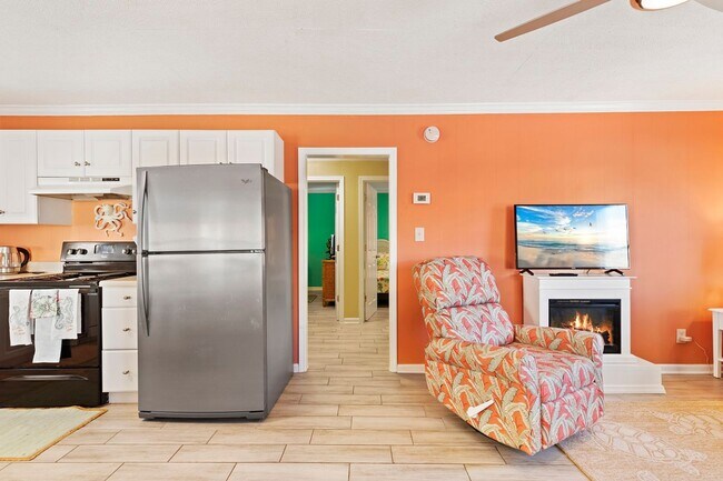 Building Photo - Winter Rental in North Myrtle Beach! Avail...