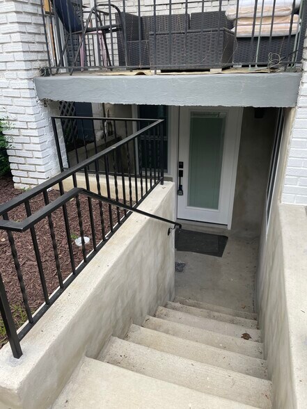 Building Photo - 1110 4th St NE