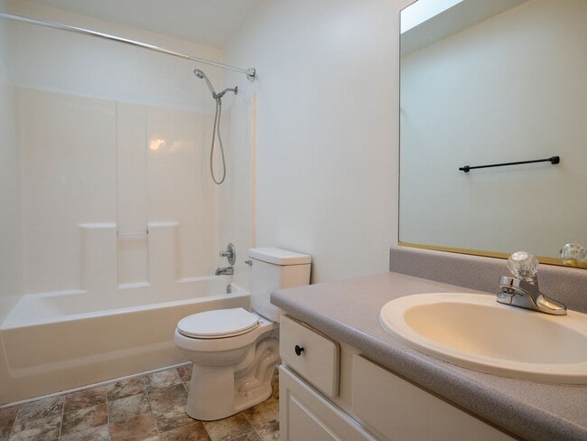 Building Photo - Bright 4-Bedroom Home in Midlothian!