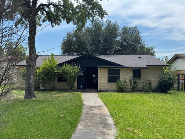 Primary Photo - 10422 Castlerock Dr