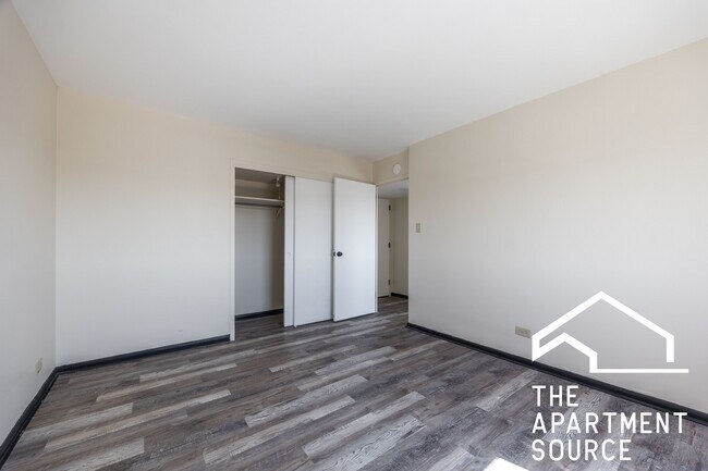 Building Photo - 1400 Chicago Ave