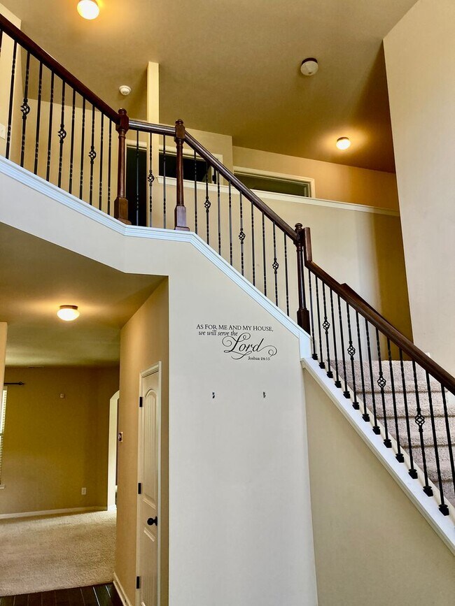 Building Photo - Spacious Grovetown Home